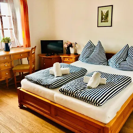 Casa de hóspedes Monte Rosa 3*