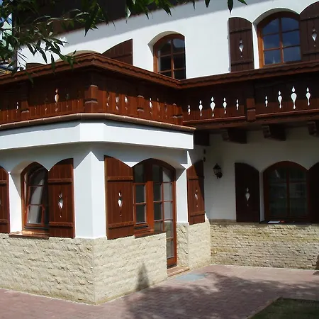 Casa de hóspedes Monte Rosa 3*