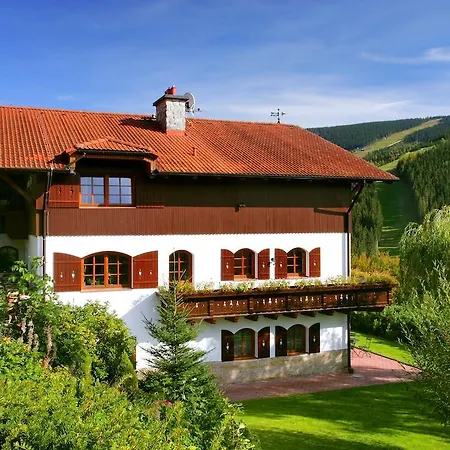 Casa de hóspedes Monte Rosa 3*